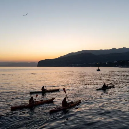 Tour privato in kayak all'alba