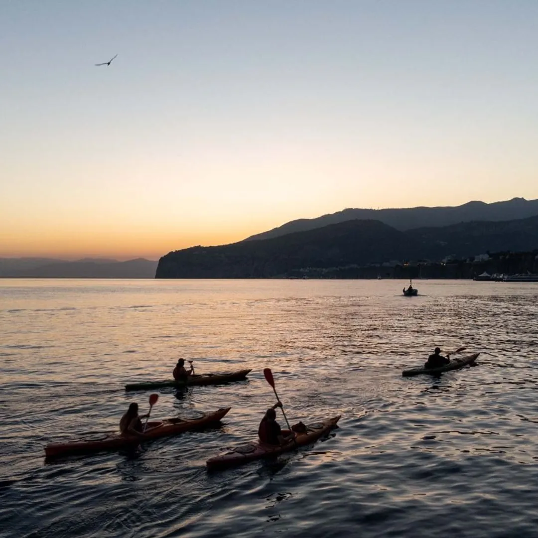 Tour privato in kayak all'alba